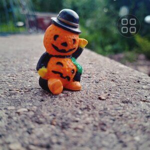 Hallmark vintage miniature pumpkin Halloween